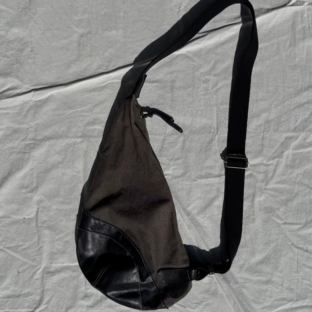 Iyiami Handbags Black Leather Charcoal Cotton Canvas Sling Bag - Picture 2 of 11
